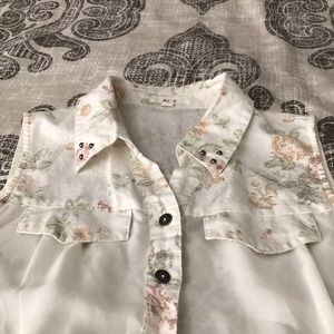MINE Summer Sleeveless Floral Button Top
